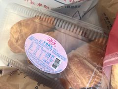 -红宝石·鲜奶小方·海派西点房(南丹店)