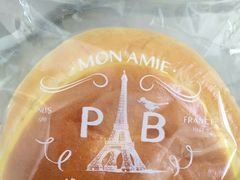 微笑卡斯达面包-巴黎贝甜(红梅店)