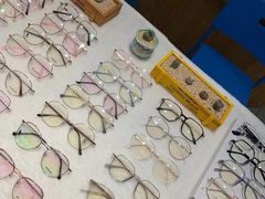 -三叶眼镜城批发市场(上海火车站店)