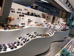 -宏宇眼镜蔡司依视路折扣店(兆佳眼镜城店)