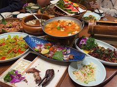 -老滇山寨•云南特色菜•地方菜•民族风情歌舞表演(金碧店)