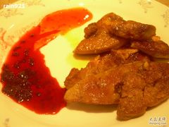 满满一盘鹅肝-亮马河饭店翠雅咖啡厅