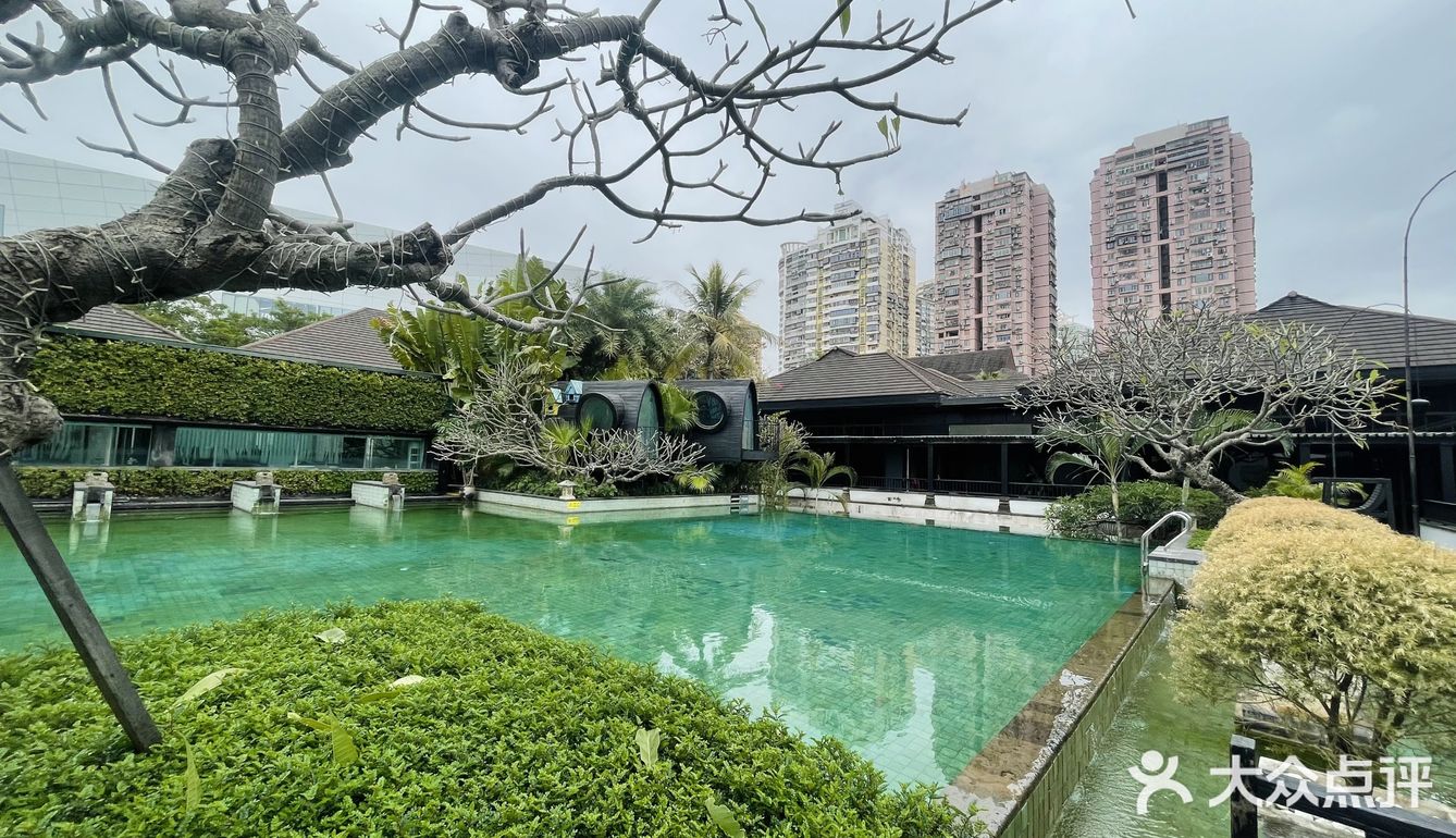 骏豪会位于台湾山庄，市中心的别墅里 环境没得说