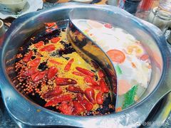 -岗上渣渣老火锅(两路口店)