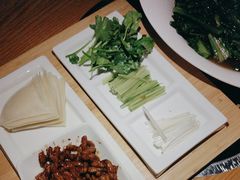 -娜仁图雅蒙古美食村(33小镇店)