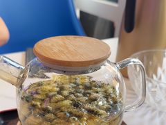 -皇马海口湾海景酒店(万绿园秀英港店)