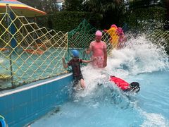 -龙脉温泉室内游泳馆