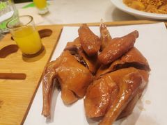 玻璃靓乳鸽-汤城小厨•粤菜•靓汤(西直门凯德MALL店)