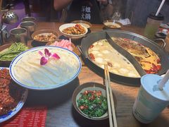 -萍姐火锅·公路夜市(武汉首店)