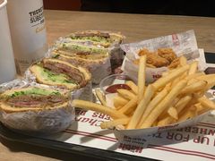 -The Habit Burger Grill 哈比特汉堡(复兴soho店)