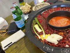 -黄潇洒老火锅(九眼桥宏济巷店)