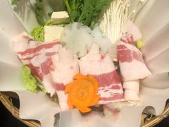 -枝魯枝魯自助料理