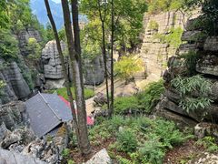 -梭布垭石林景区