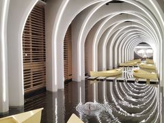 -涨巢·潮玩水疗局