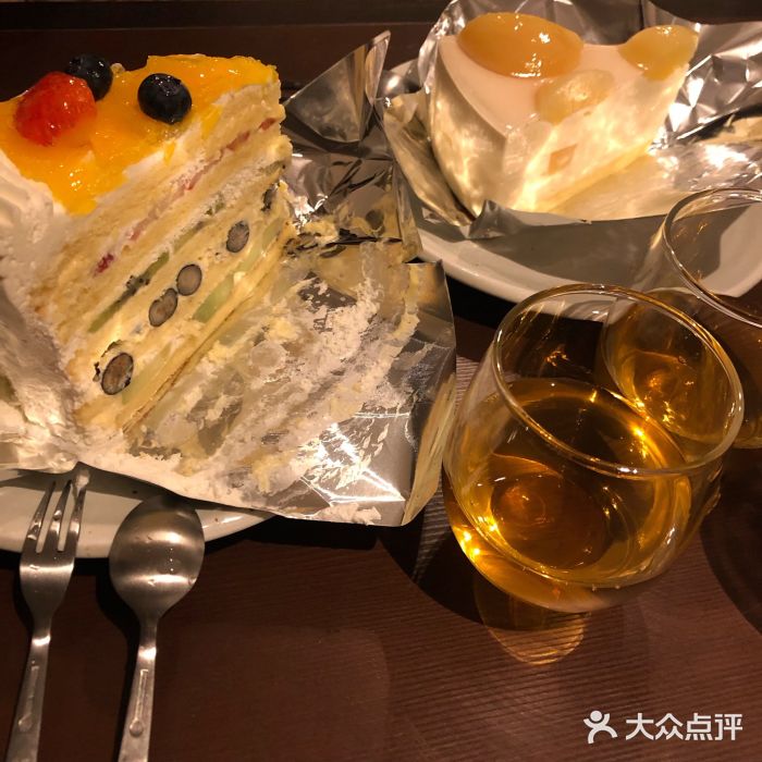 HARBS(新宿店)fresh fruit cake图片