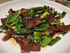 大蒜炒腊牛肉-大碗先生(万家丽店)