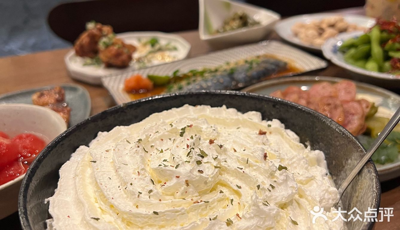 99%的人猜不到这碗奶油下面有什么