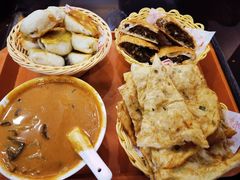 -方中山胡辣汤(顺河路店)