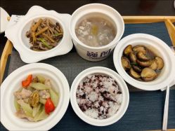 -巍阁高端月子中心(新世界店)