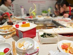 -海底捞火锅鲜切牛肉主题店(长寿路店)