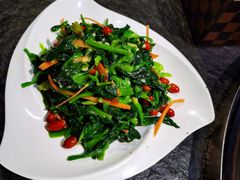 -缘福乡村铁锅炖民宿(八达岭店)