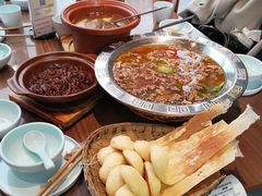 -有红鸡毛店·川菜(建设路店)