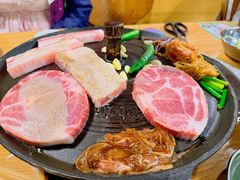 -江南猪肉商会无限续吃(弘大店)