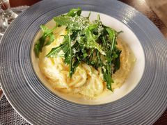 -卡普里披萨·牛扒·下午茶