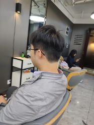 -藤野造型烫发染发