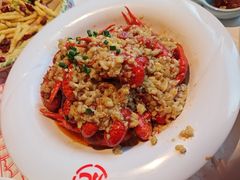 -肥肥虾庄·金牌油焖大虾(汉街SKP店)