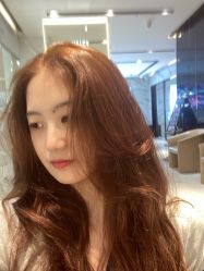 -罗亚帝造型·烫发染发