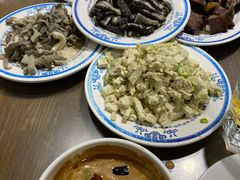 小葱拌豆腐-老爆肚满五香烧牛羊肉