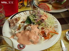 色拉-爱丽丝牛排西餐厅(光谷步行街店)