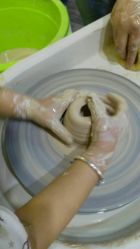 -泥娃娃DIY陶吧(易生活购物公园店)