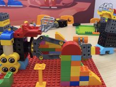 -斯坦星球AI编程·机器人科创·科学实验·信奥·思维·STEM·乐高·竞赛考级(长宁虹桥大融城荟聚中心)