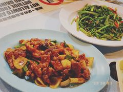 宫保鸡丁-明记烧鱼美味店