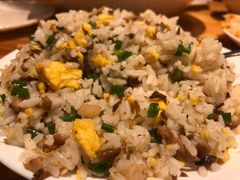 特色臊子蛋炒饭-嘉州叶婆婆钵钵鸡(建设路店)