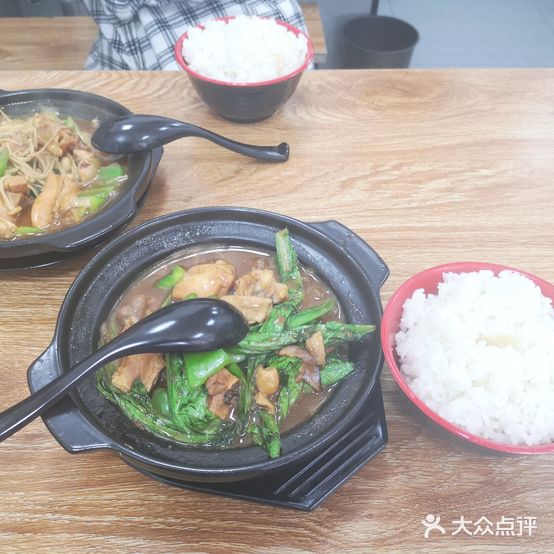 欣欣黄焖鸡米饭(和谐店)