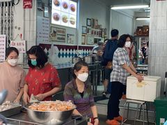 -Kha Mu Charoensang(Silom)