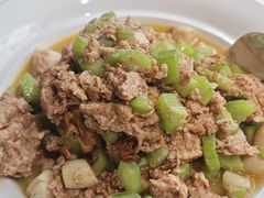 -乔家小院•非遗驴肉•本地小海鲜(滨河路店)