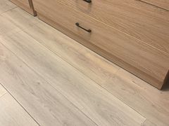 -天空之镜眼镜店蔡司依视路配镜授权零售店(望京颐堤港店)