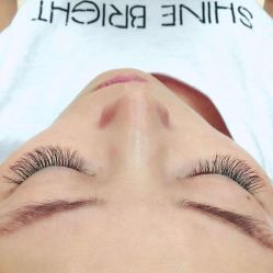 米卡美甲沙龙-EMILY艾枚莉美甲美睫·美颜·现磨咖啡