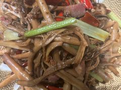 -川流不息·地道川菜·小龙虾(新松江路店)