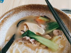 -蒙自源米线大王(江南西路店)