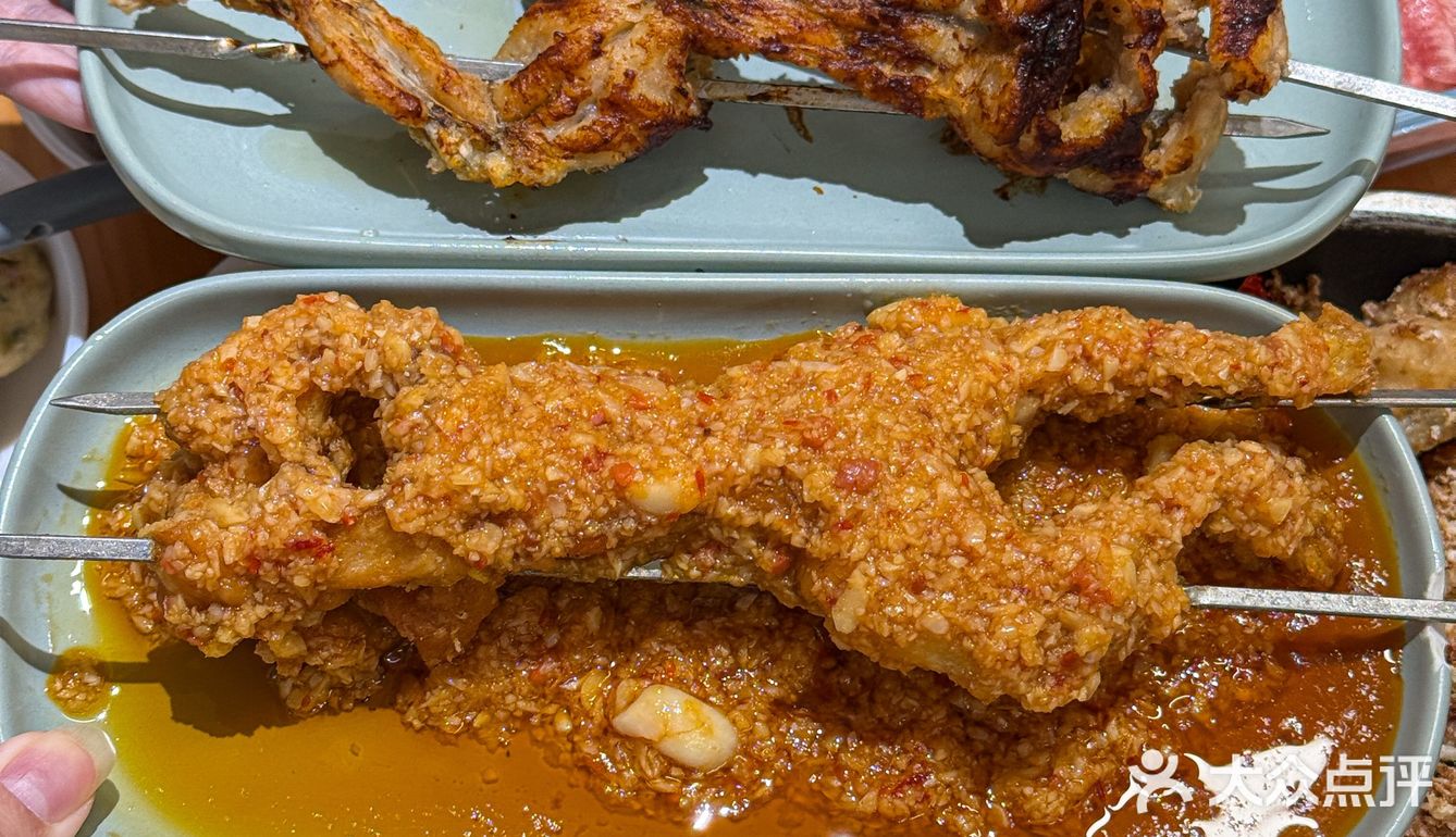 今天吃避风塘牛蛙 一整个外酥里嫩 简直太够味了