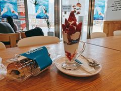 满杯草莓比利时黑巧-Blueglass酸奶(财富购物中心店)