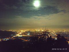 -鬼笑石后山停车场