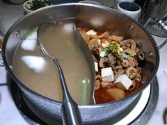 -左庭右院鲜牛肉火锅(浦江欢乐颂店)