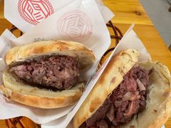 -闫家驴肉火烧(五四店)