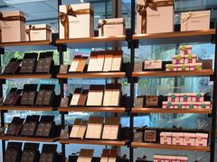 -Laderach 莱德拉(上海环贸iapm店)